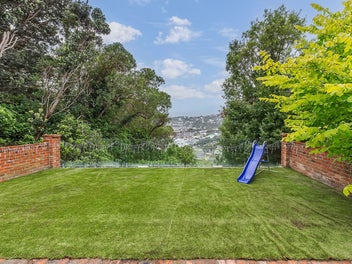 SUN-SOAKED FAMILY LIVING - HOME & INCOME