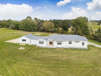 The family homestead - 5743 m2