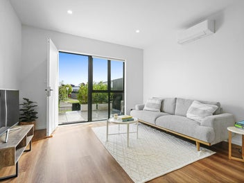 No Plan B – Must Be Sold – Freehold