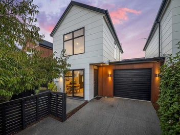 Stylish Townhouse - Don't Miss Out!