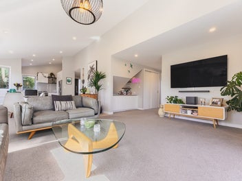 A Coastal Rhythm, Effortlessly Lived