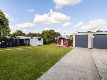 Spacious Family Living in a Peaceful Setting