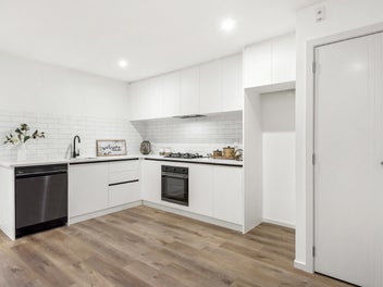 Receiver instructions are clear - must be sold!