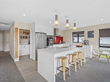 VENDORS ARE ON THE MOVE! GET IN QUICK!