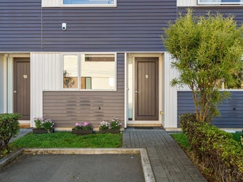 Style, Simplicity & Effortless Living