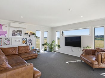 Modern Living, Minutes to the Beach