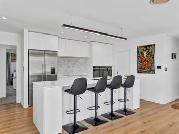 Modern lifestyle, orchard, big shed, rural outlook