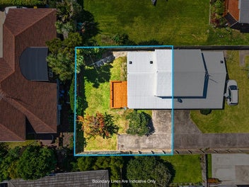 Cute Coastal Charmer