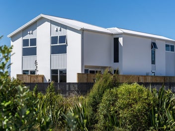 Townhouse living with views of Papamoa Hills !