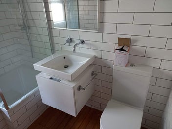 LOVELY INTERIOR 3 BED, 2 BATH 120SQM HOME