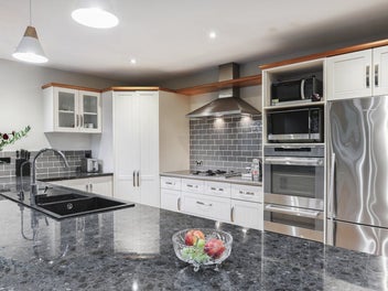 Absolutely Spoilt For Space/Quiet Cul de Sac