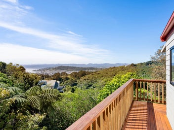 City Fringe Paradise - Tui's Landing