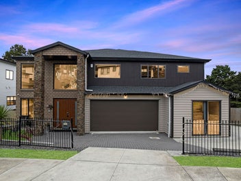 MASTER BUILDER LUXURY HOME!