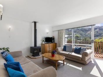 Cosy Tick Box Start or Downsizer