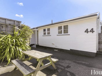 Sun, Location & Income, Johnsonville Gem