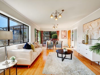 Aussie Bound Vendors - MUST BE SOLD