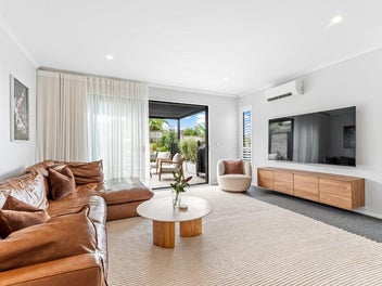 Easy Townhouse Living With Wow Factor