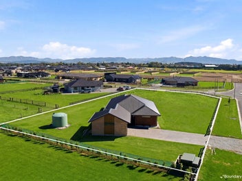 Alpine views, Brand new living, Must sell