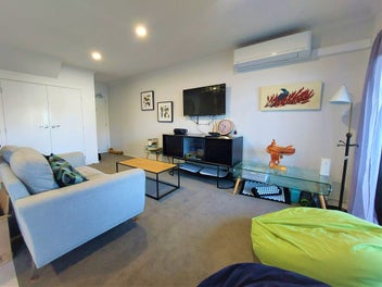 Stylish Space, Simple Life