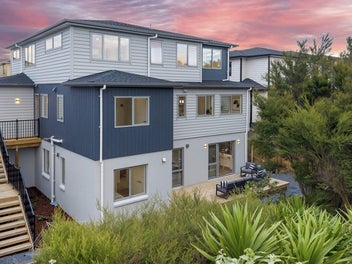 Prime Spot - Dual Granny Flats + Reserve + Parking