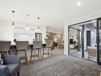 Hard to Beat - Make your move