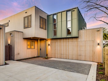 Newly Completed Architectural Home 4 Bed + 3 Bath