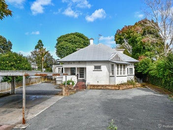 AUCTION DAY SALE - INVEST, DEVELOP OR LANDBANK