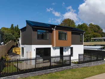 Beachside Designer End Unit