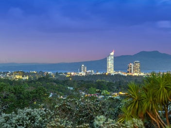 Freshly renovated- Panoramic views- Granny flat