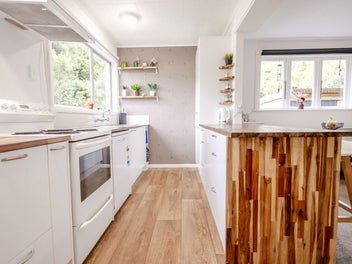 Warm, Welcoming & Well Set Up