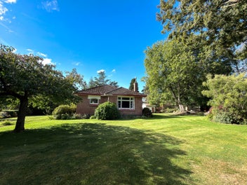 Lifestyle Living in a Peaceful Location