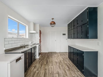 First Home Buyers or Investment Opportunity!