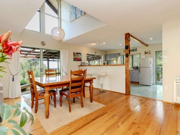 IDYLLIC LIFESTYLE PROPERTY WITH AIRBNB