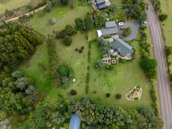 IDYLLIC LIFESTYLE PROPERTY WITH AIRBNB