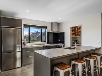 Sunny Stylish Living