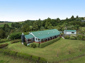 Lodge-inspired living with panoramic views