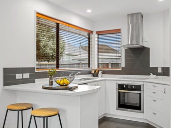 Modern, Low Maintenance & Move-in Ready