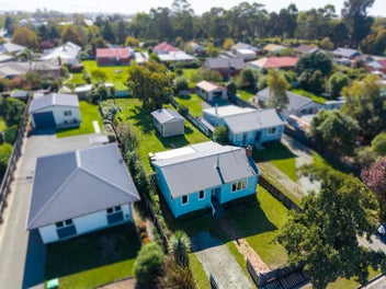 Holiday Vibe at Home