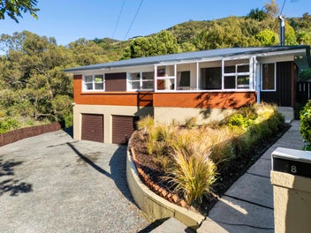 A Rare Dual-Title Opportunity in St Leonards