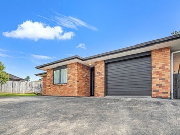 Set above it all on Ridgeway