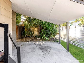 Claim This Cosy 2 bedroom Retreat