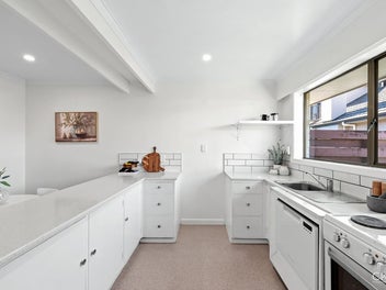 Easy-Care Living in a Central Location