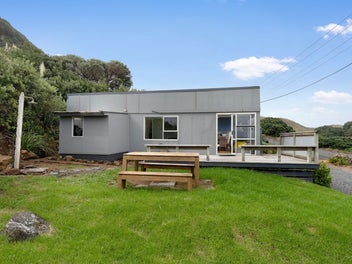Tasman Views & Proven Airbnb at Maunganui Bluff