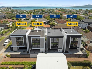Lucky Last – Contemporary Bays Living