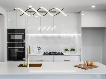 Sun, Stone & Style in Oakbridge