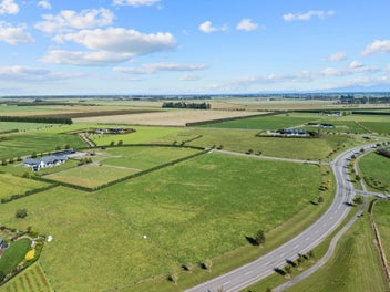 Build Your Lifestyle at Huntingdon-Lake Hood