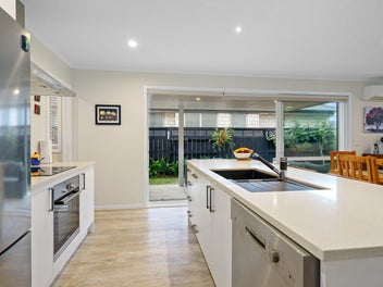 Easy, Stylish Living in Cambridge Park