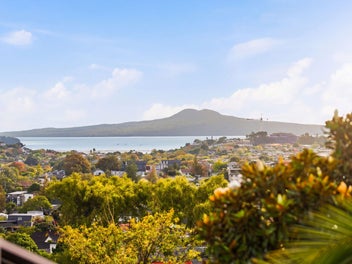 Spacious Family Home with Granny Flat - Must Sell