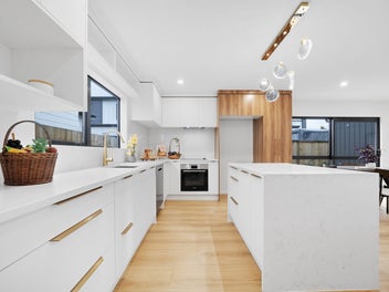 Highly sought-after Mangere-Bridge Neighbourhood!