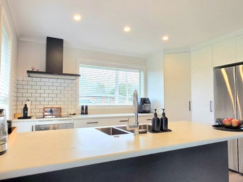 Contemporary Living, Effortless Appeal